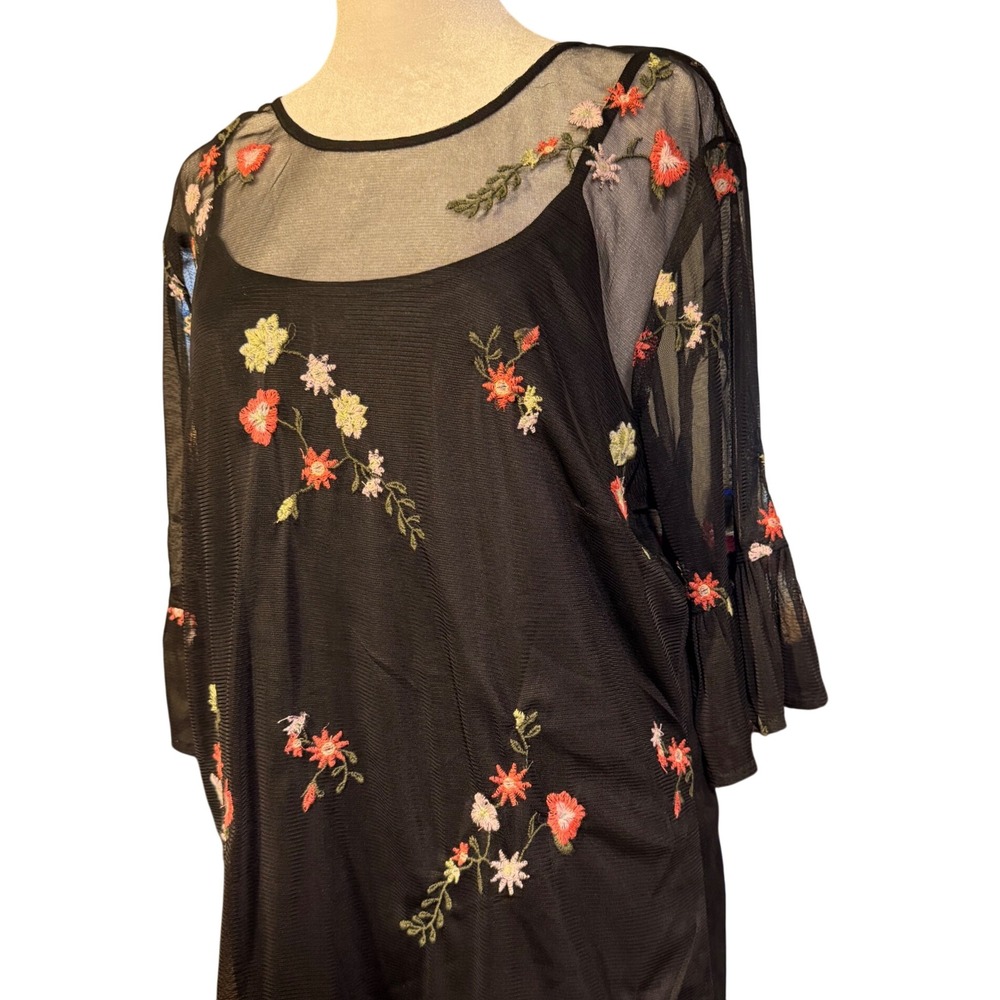 Harlow & Rose L Sheer Embroidered Floral Top 3/4 Bell Sleeve Black Boho Romantic